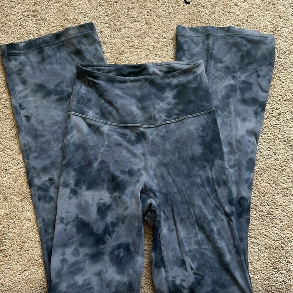 Lululemon groove super high rise flare pant: tie dye gray